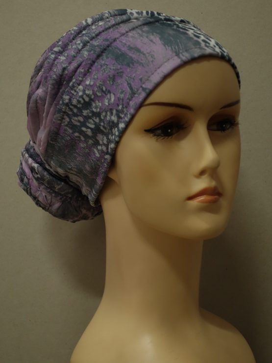 Fioletowy turban z zakładkami