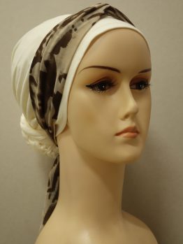 Waniliowy turban z jedwabną dekoracją