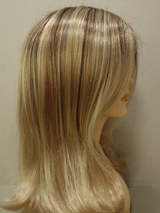 Półdługa peruka w różnych odcieniach blondu