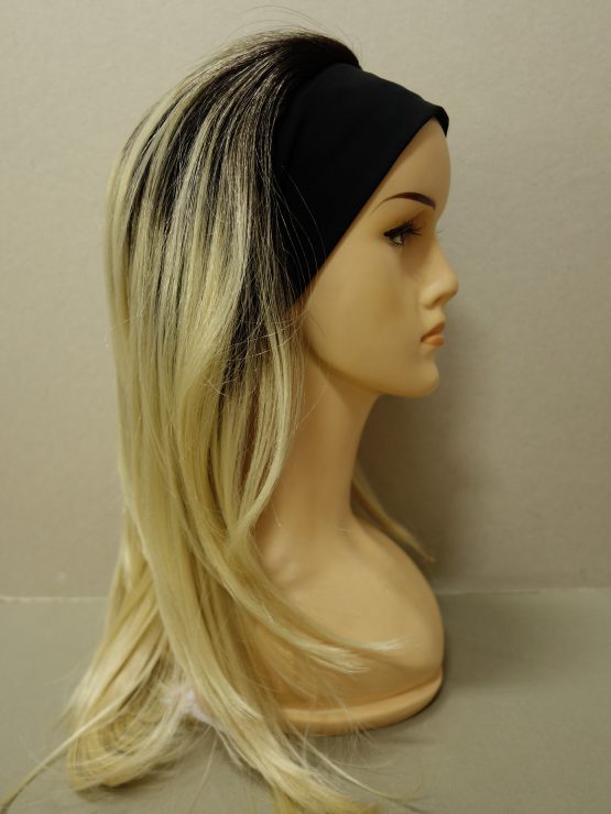 Długa peruka blond na ciemniejszej podstawie na opasce