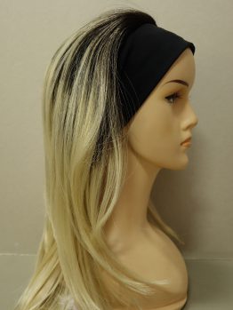 Długa peruka blond na ciemniejszej podstawie na opasce
