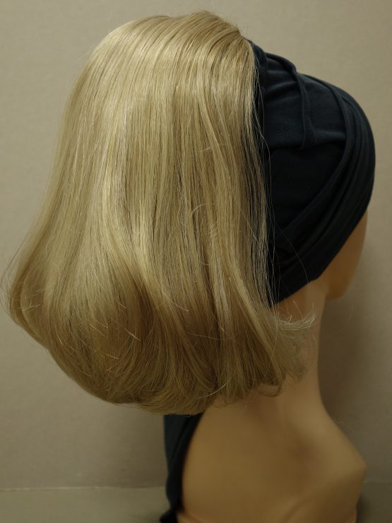Włosy na opasce - półdługie blond na grafitowej opasce
