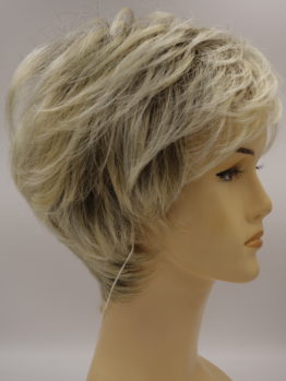 Krótka peruka jasny blond na ciemniejszej podstawie