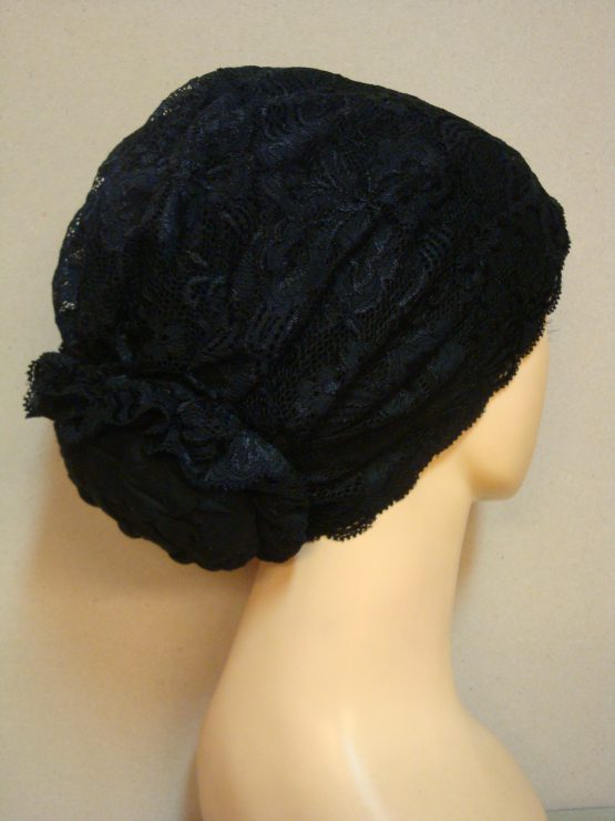 Czarny koronkowy turban na bawełnianej podstawie