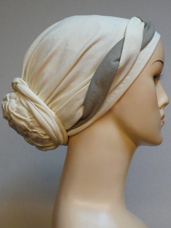 Waniliowy turban z plecioną dekoracją