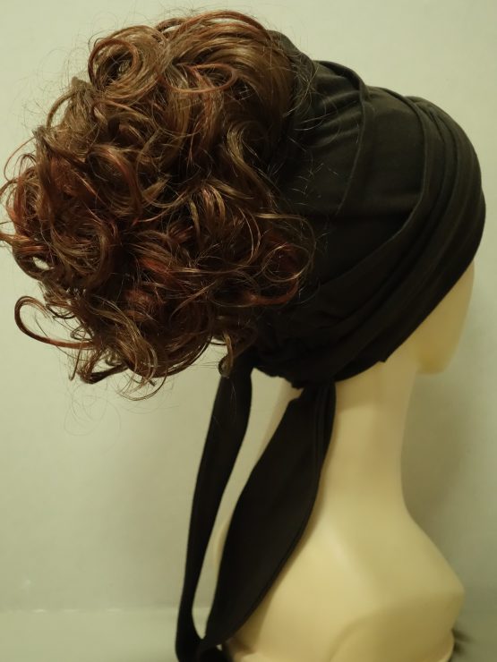 Włosy na opasce - kręcony brąz z rudawymi pasemkami