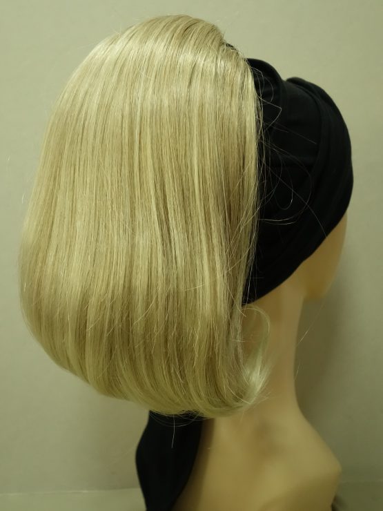 Włosy na opasce - proste blond