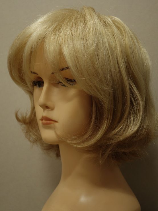Krótka peruka w różnych odcieniach blondu pocieniowana