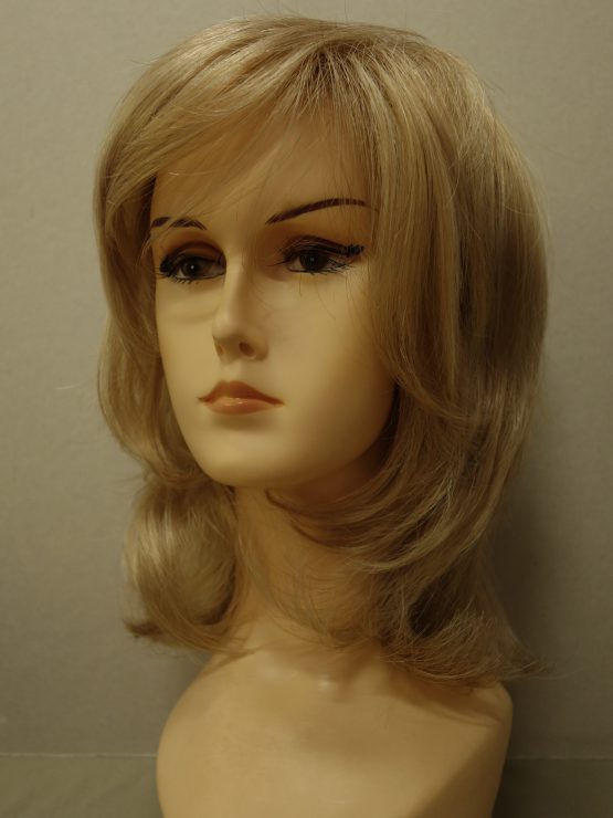 Krótka peruka wycieniowana w kolorze blond